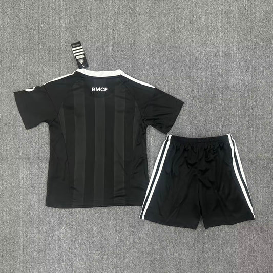 Kit niños portero Real Madrid 25/26