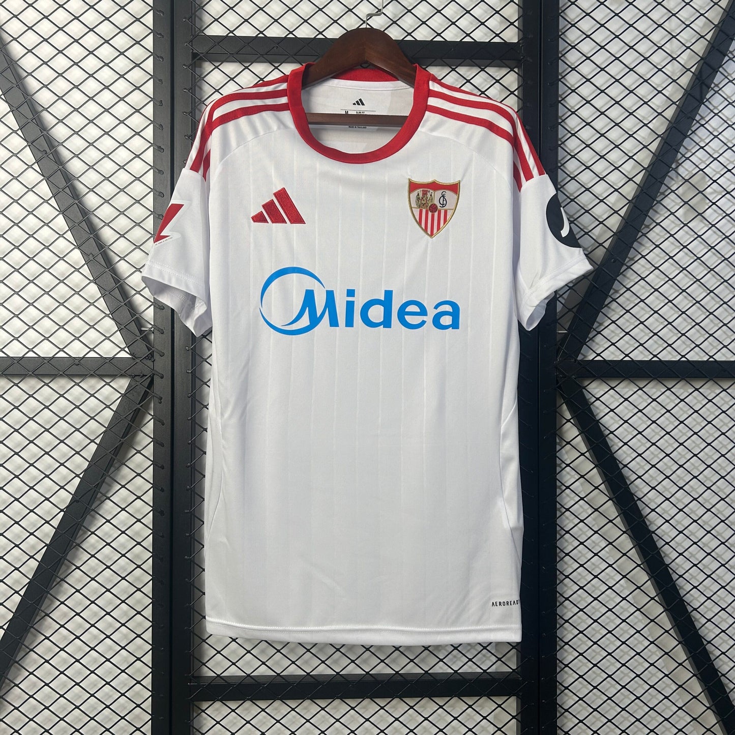 Camiseta local Sevilla 25/26