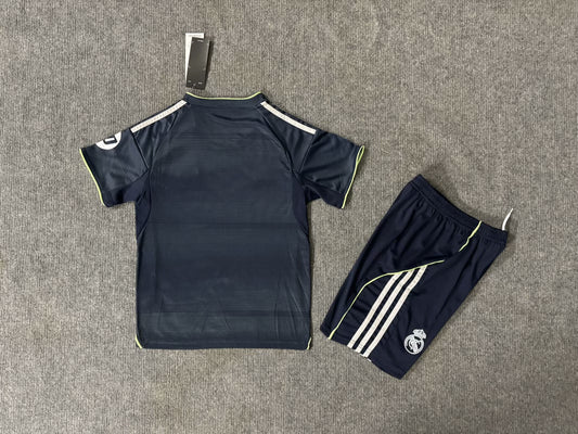 Kit niños Real Madrid visitante 25/26