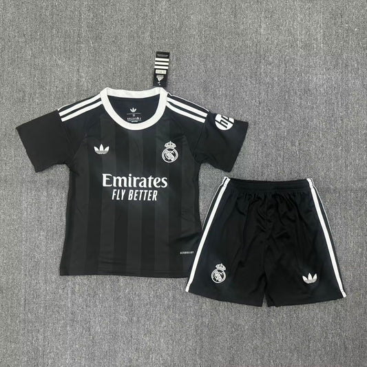 Kit niños portero Real Madrid 25/26