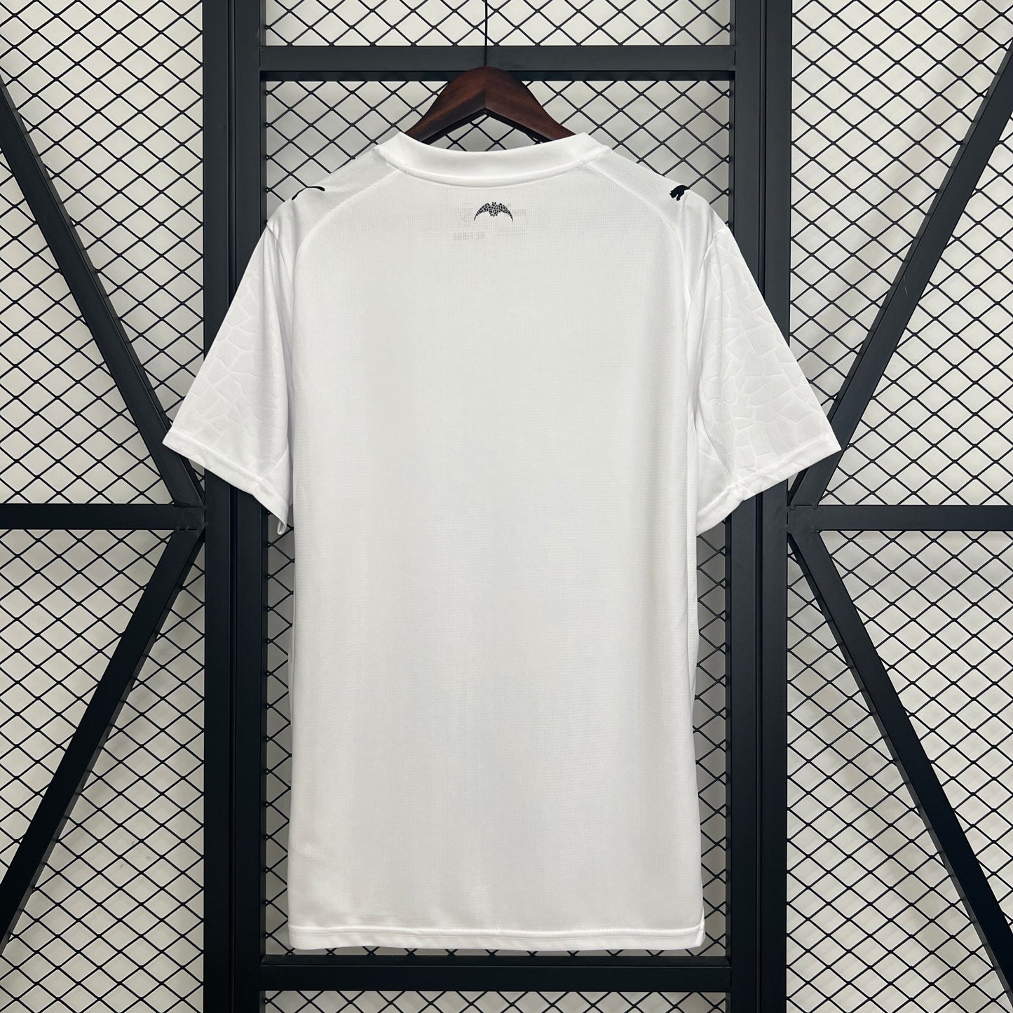 Camiseta local Valencia 25/26