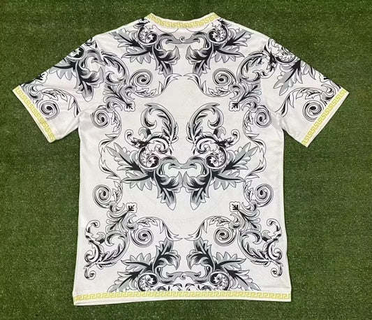 Edición especial Italia blanca 23/24