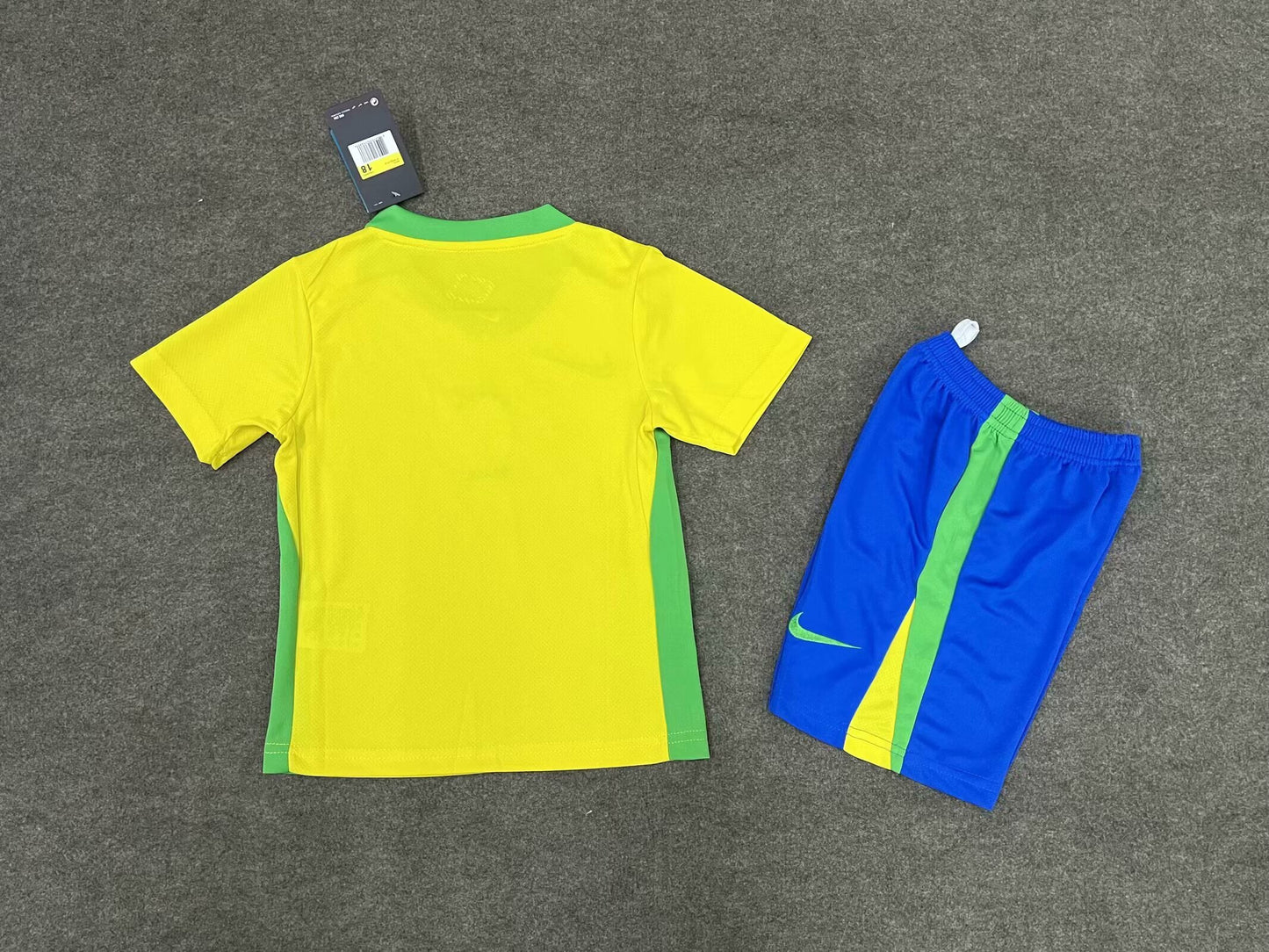 Kit niños Brasil 25/26