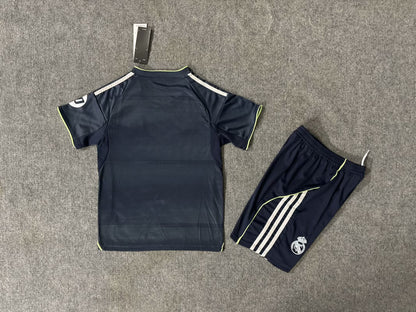 Kit niños Real Madrid visitante 25/26